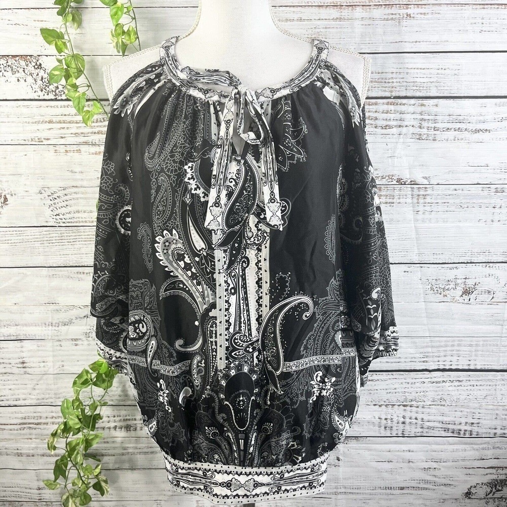 Beige by ECI Blouse size Medium Black Gray Paisley Cold Shoulder Boho Lagenlook